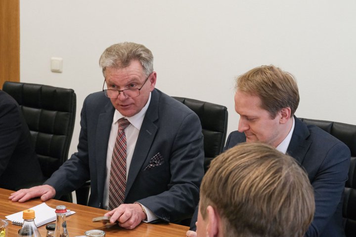 1004-sumin-susitikimas-su-infobalt-atstovais-2.jpg