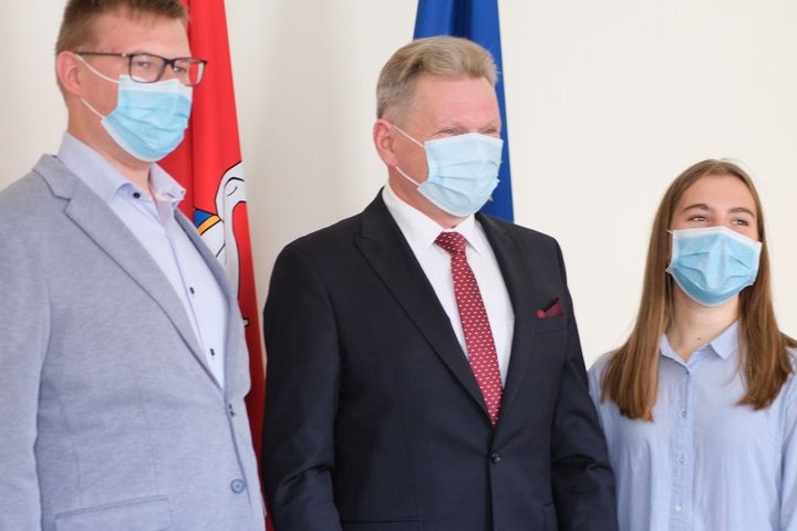 1-1.jpg