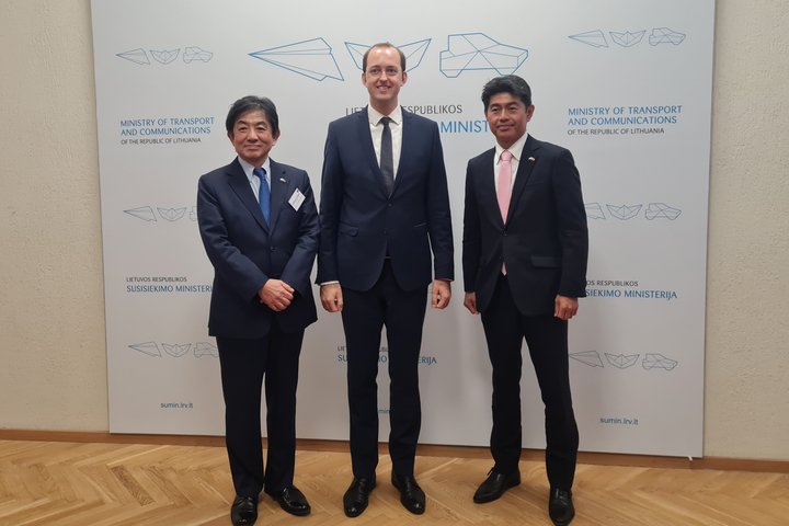 2021-09-28 Japanese delegation 1.jpg