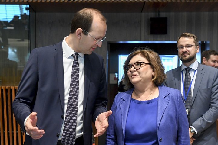 EU (1).jpg