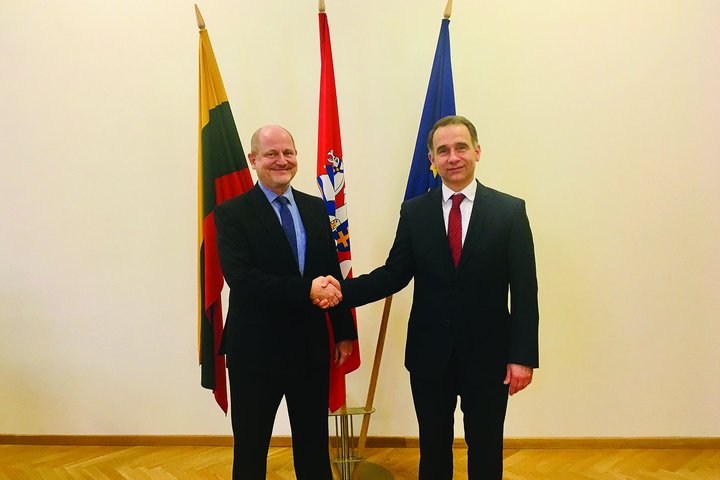 0116-sumin-cekijos-ambasadorius-su-ministru.jpg